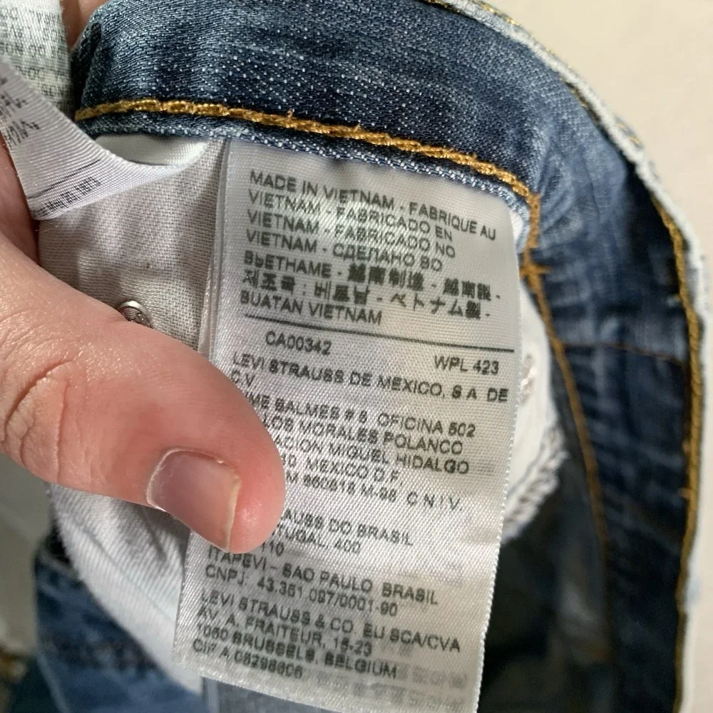Levis thanks so